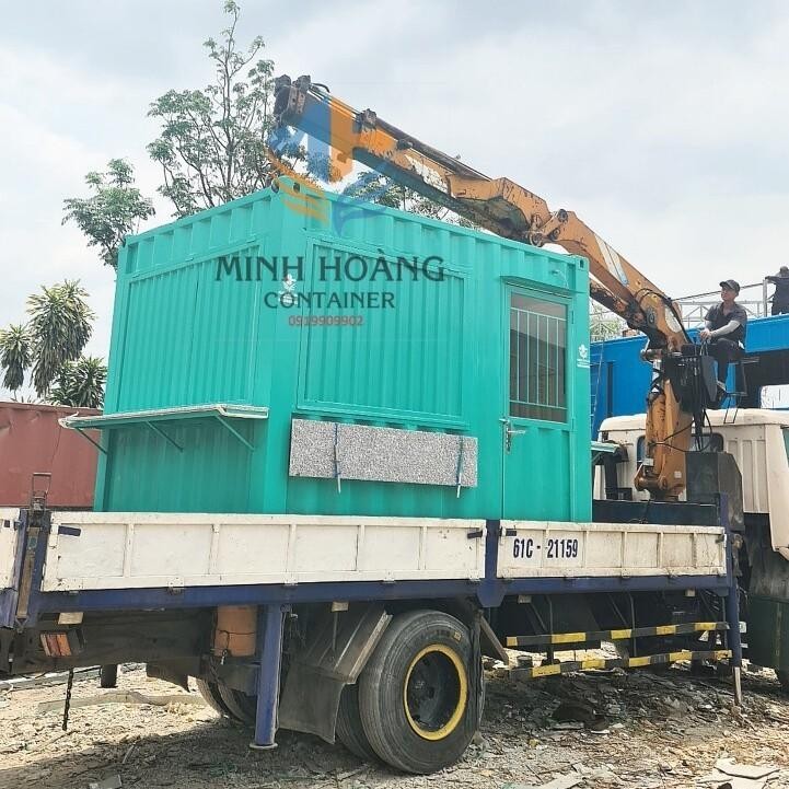 Minh Hoàng container nhận thu mua container cũ tận nơi giá thu mua hợp lý, hỗ trợ cẩu kéo,tư vấn nhiệt tình. Nhận thu mua tất cả các loại container.